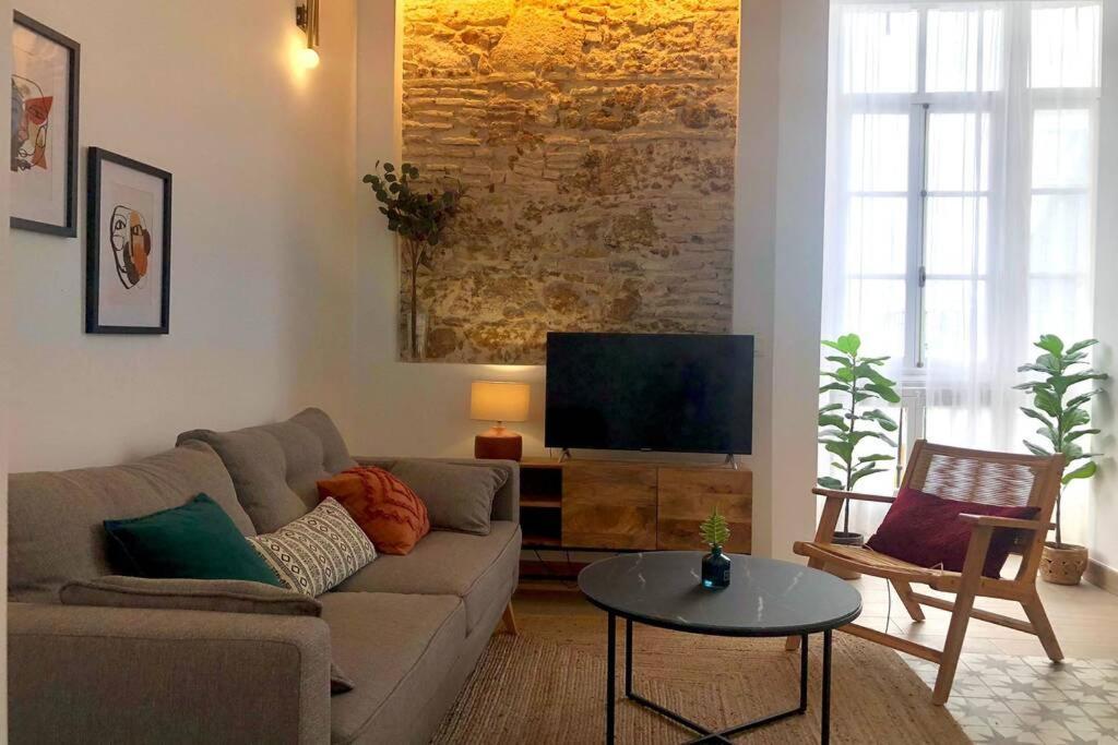 Gatu Premium Villa Libertad, Preferente Mayores De 25 Anos Y Familias Cádiz Exterior foto