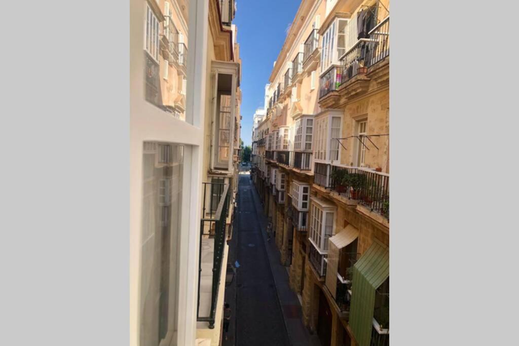 Gatu Premium Villa Libertad, Preferente Mayores De 25 Anos Y Familias Cádiz Exterior foto